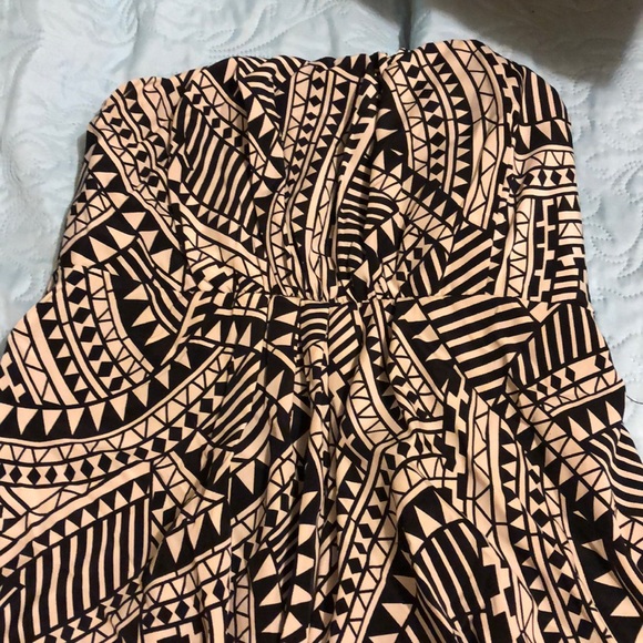 Simple strapless dress - Picture 1 of 4